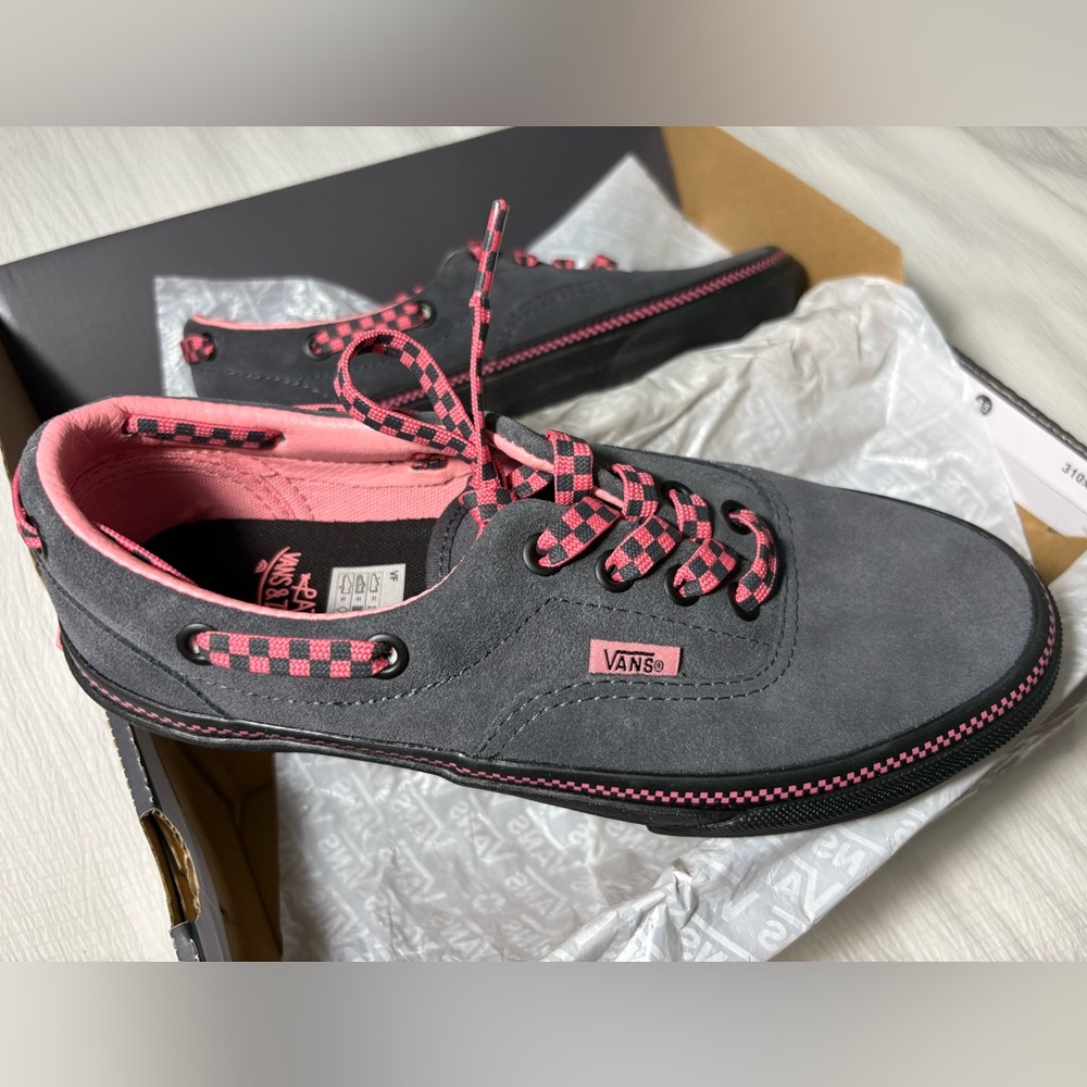 Vans x Zhao Zhao Year Of The Rat Size 6